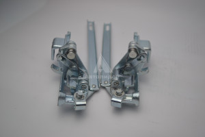 5320-6105020/021 Замок двери ст.обр левый+правый "RADLINE" 5320-6105020/021